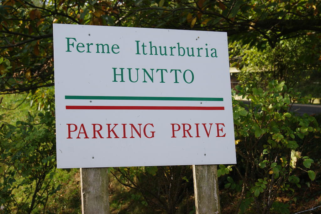 Ferme Ithurburia Saint-Michel Kültér fotó